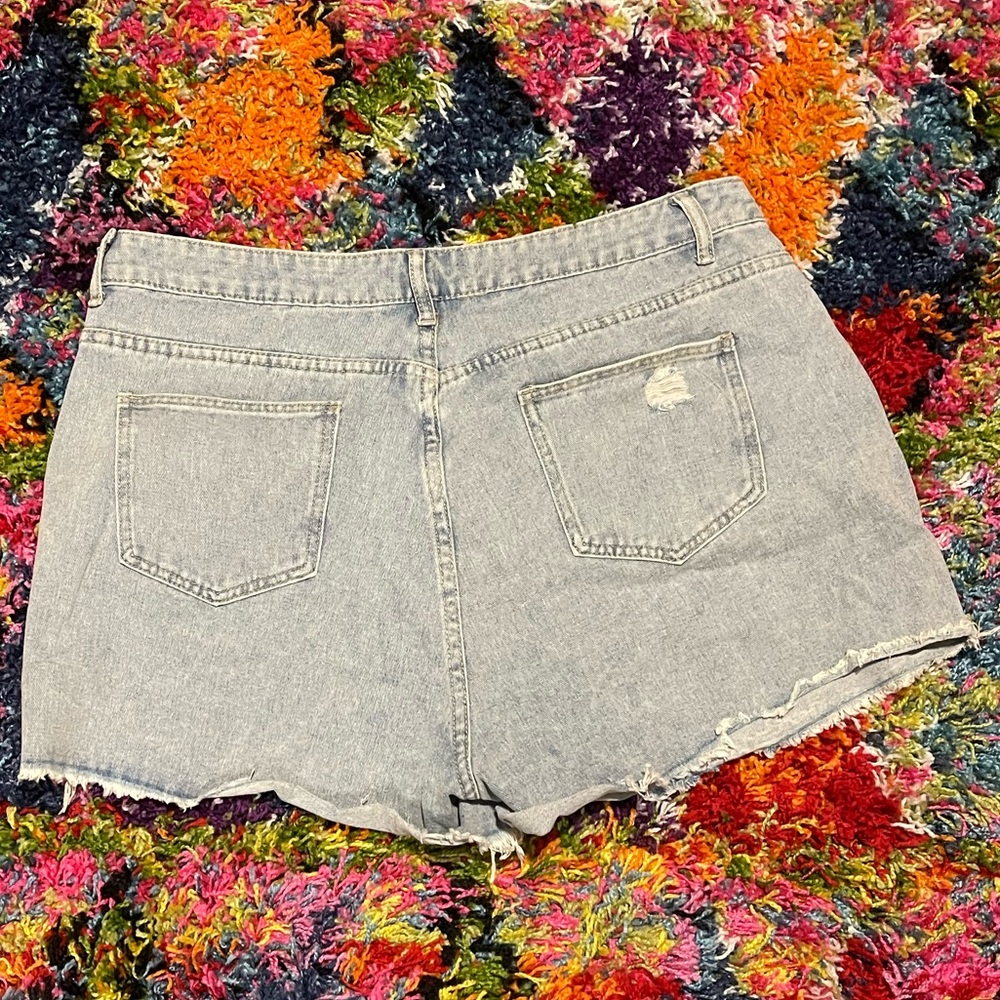 Embroidered Ripped Denim Shorts - Picture 3 of 3